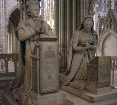 Statuen von Ludwig XVI und Maie-Antoinette